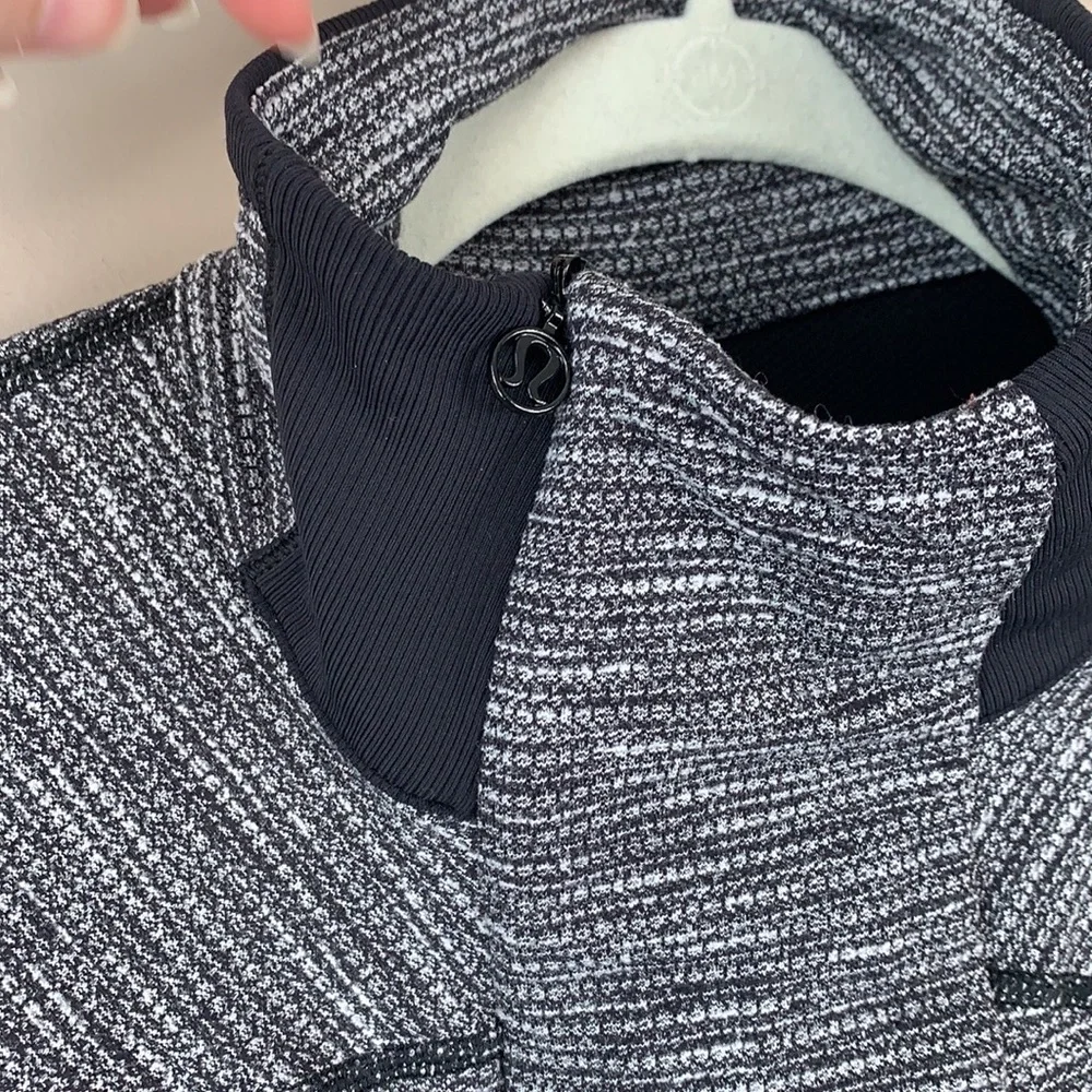 Lululemon heathered black gray long sleeve 1/4 zip top sz 8